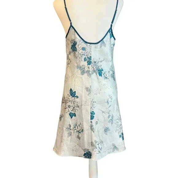 morgan Taylor nightgown blue floral size medium - Picture 4 of 6